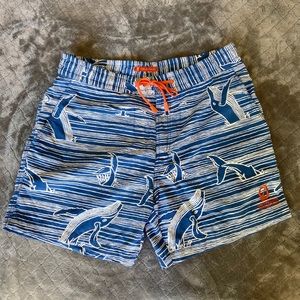 Men’s Tori Richard & Outrigger Canoe Club shorts